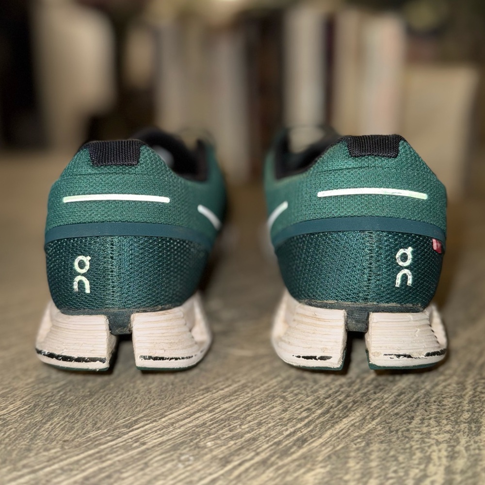 On Running Cloud 5 Sneakers in Obsidian/Evergreen - Picture 9 of 10